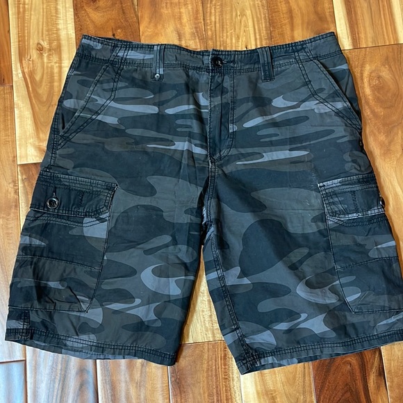 UNIONBAY Shorts Mens Union Gray Camo Cargo Shorts Poshmark